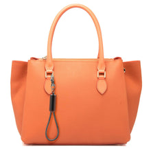 이미지를 갤러리 뷰어에 로드 , HyperDrive USB-C to Lightning Cable Keychain (8in / 20cm) — Key cable charger for iPhone and iPad easily clips to your keychain or travel bag.